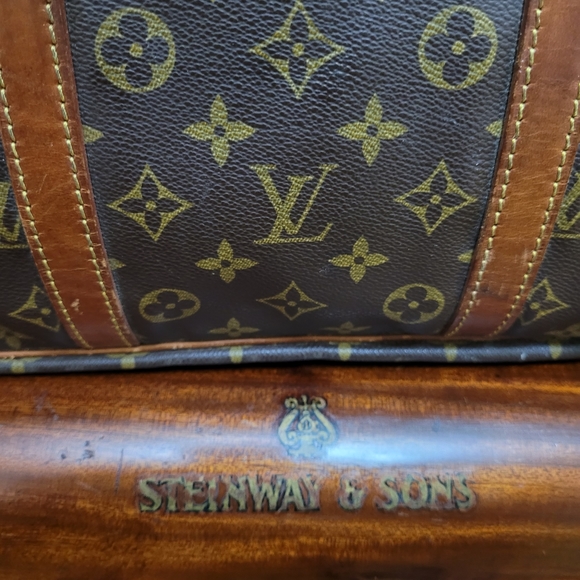 Authetic Louis Vuitton Soft Suitcase SIRIUS 50 MONOGRAM.(Antique) - Picture 9 of 11